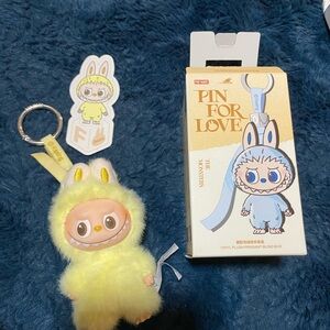 Pop Mart Pin For Love Labubu